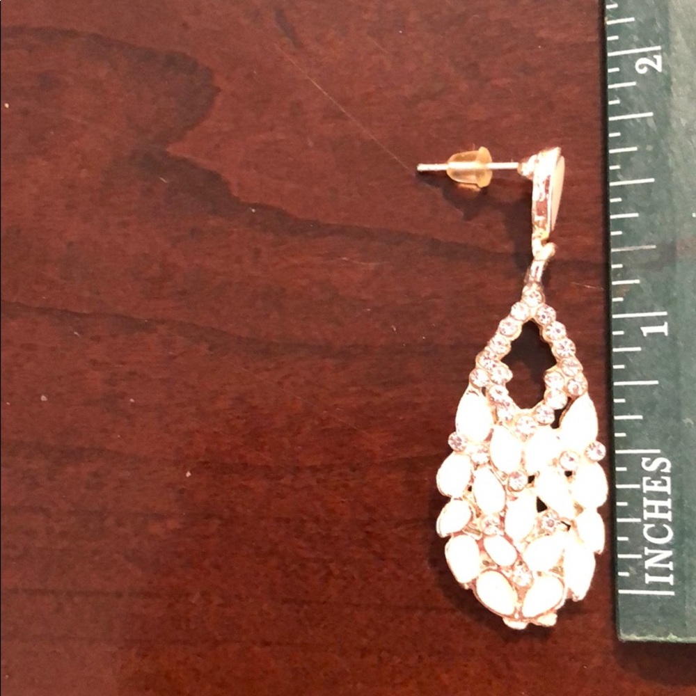 Earrings - Picture 2 of 3